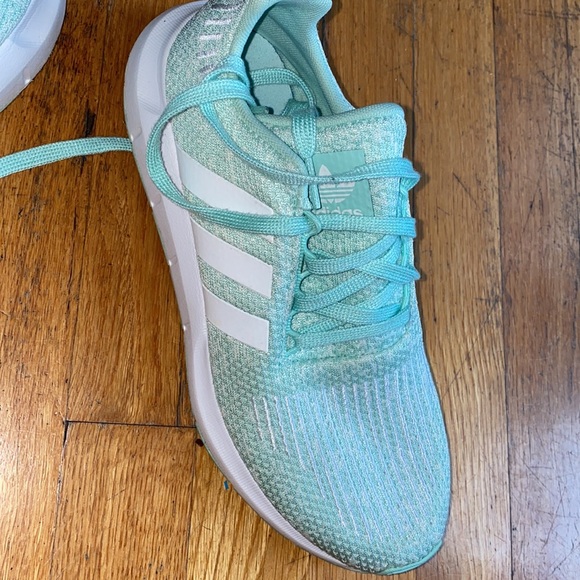 Adidas Swift Run - Picture 5 of 5